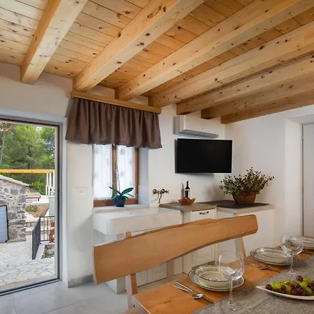 Rustic Luxury Fulmin فيلة Malo Grablje