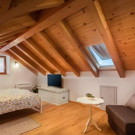 Rustic Luxury Fulmin