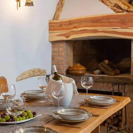 Rustic Luxury Fulmin