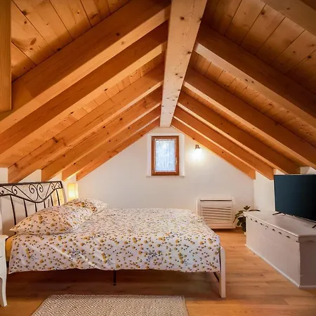 Rustic Luxury Fulmin