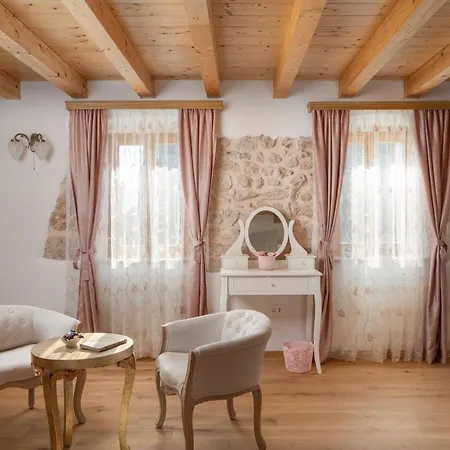 فيلة Rustic Luxury Fulmin *