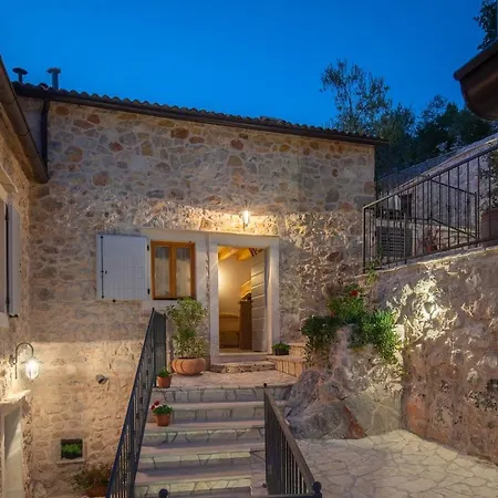 Villa Rustic Luxury Fulmin