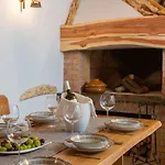 Rustic Luxury Fulmin
