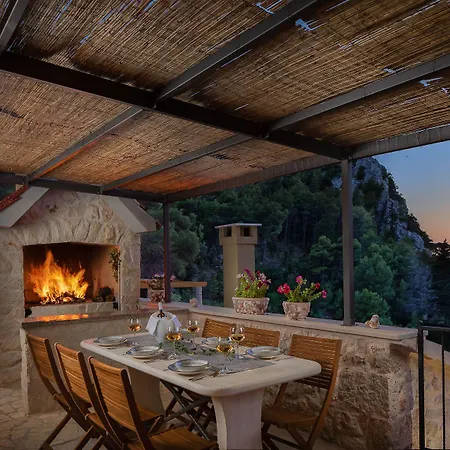 Rustic Luxury Fulmin Villa Malo Grablje