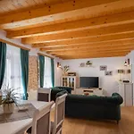 Rustic Luxury Fulmin *