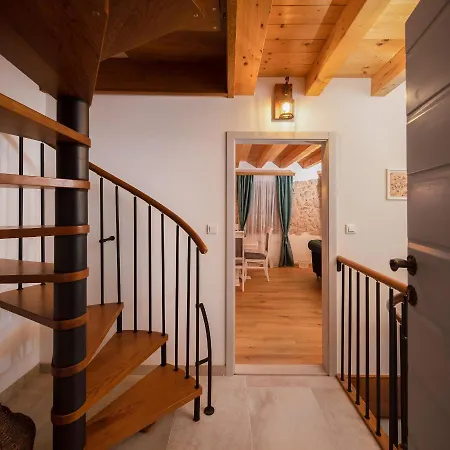 Vila Rustic Luxury Fulmin *