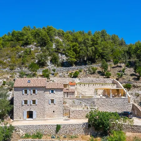 Rustic Luxury Fulmin *