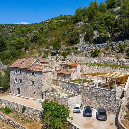 Willa Rustic Luxury Fulmin