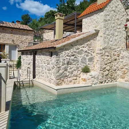 Vila Rustic Luxury Fulmin